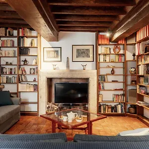 Domus Quiritum Charming, D'epoca A Campo De' Fiori Appartement