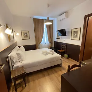 Konukevi Gold House, Roma