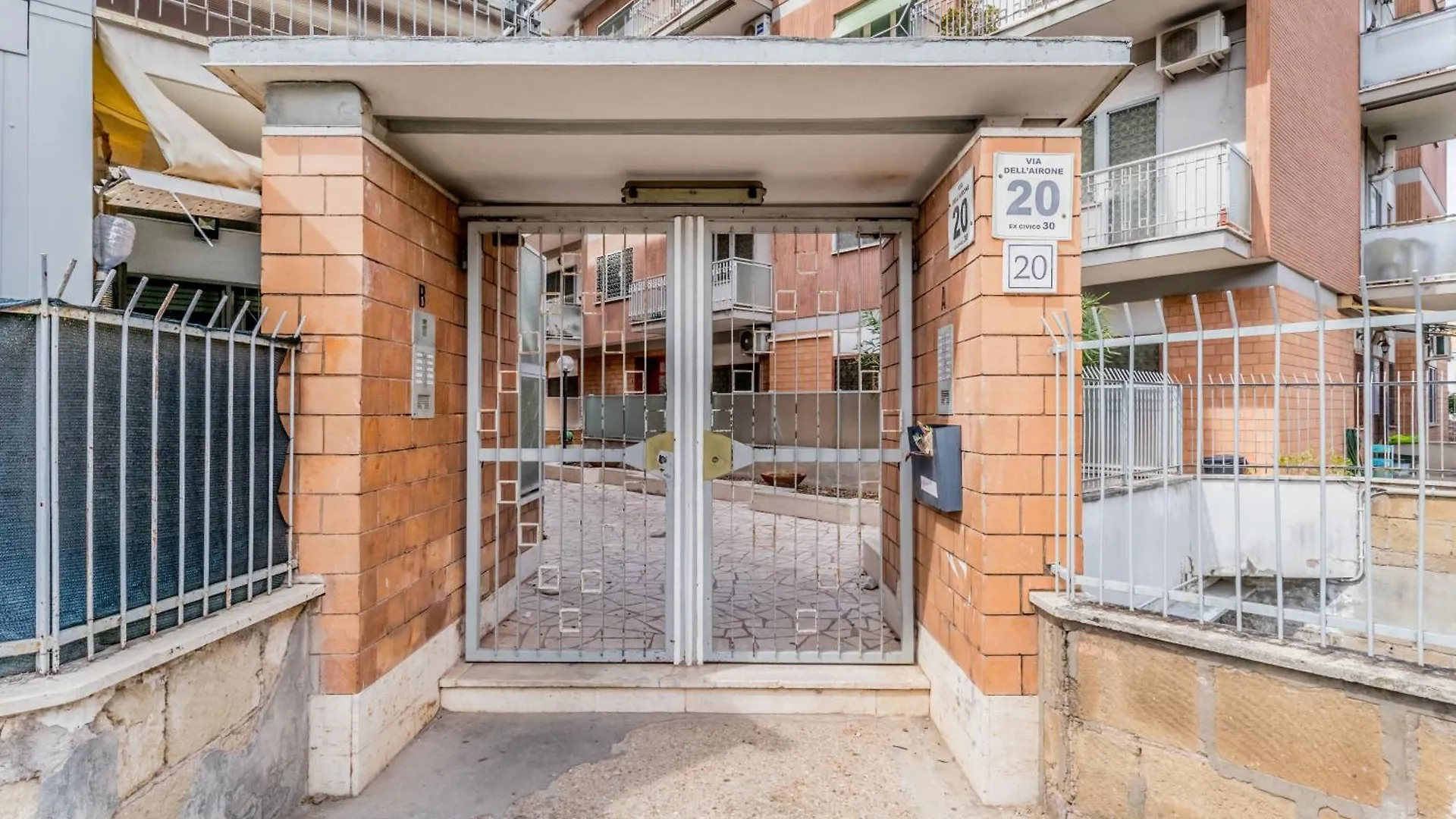 Herons Bright Apartment Close Metro Station Rome