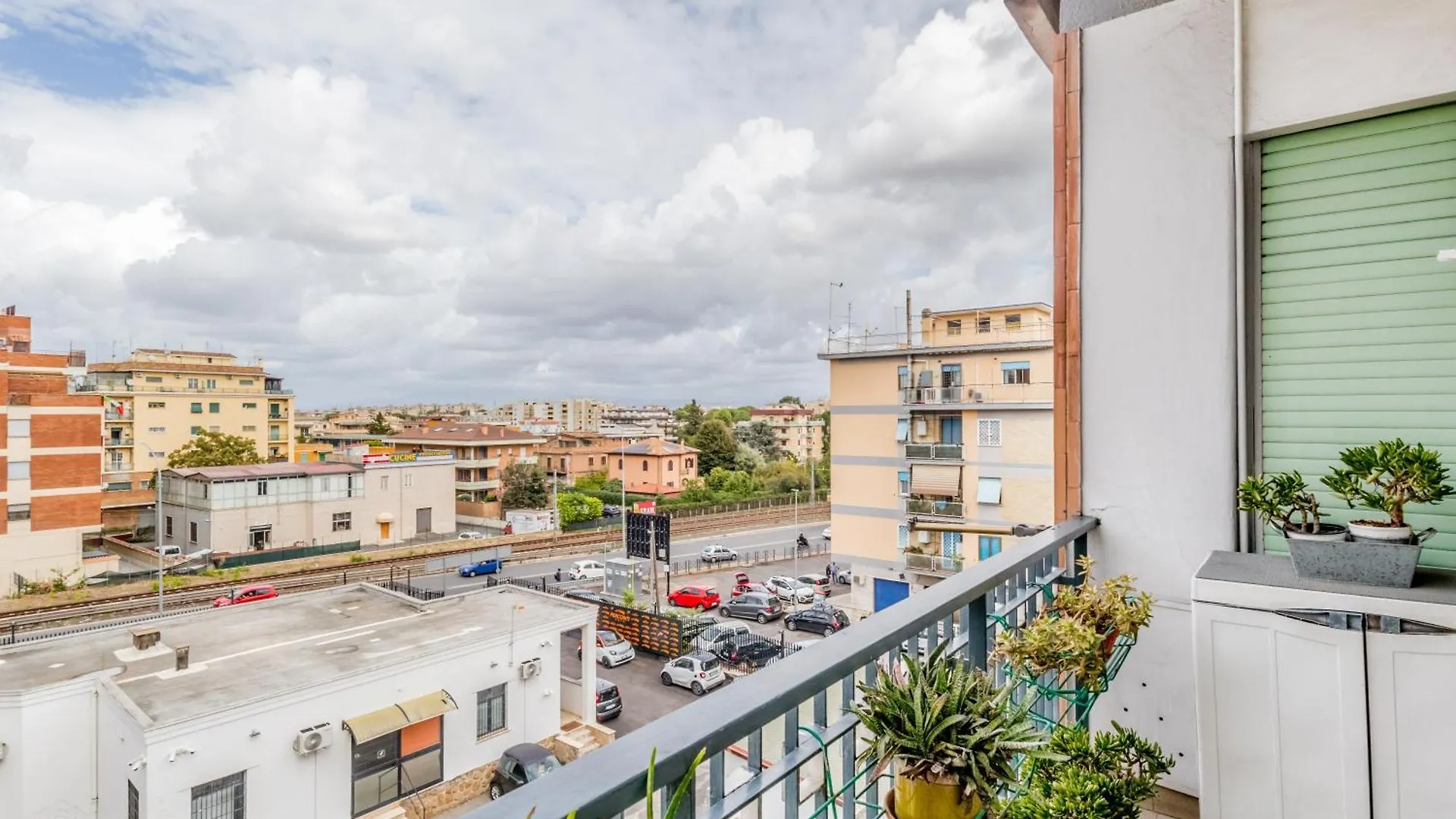 Herons Bright Apartment Close Metro Station Rome