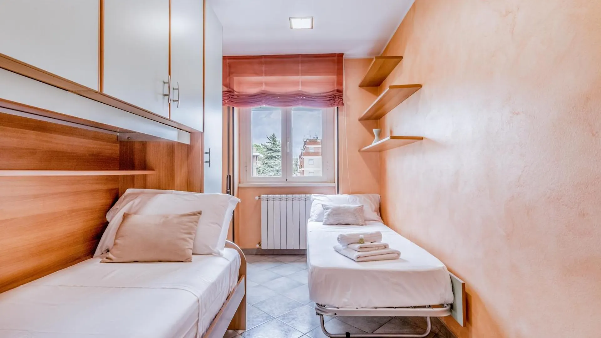 Herons Bright Apartment Close Metro Station Rome Italy